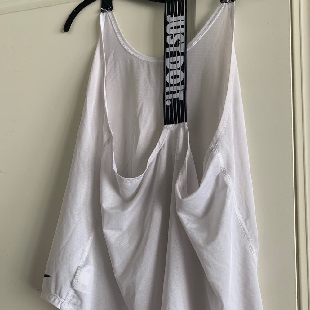 Nike top